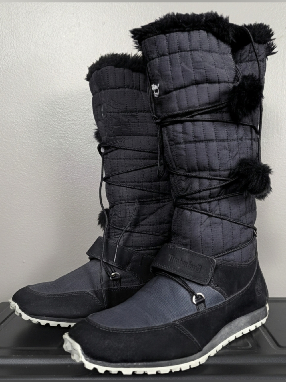 Timberland Womens 8 Tall Knee-high Black Lace Wrap Sneaker Boots Fur Pom-pom